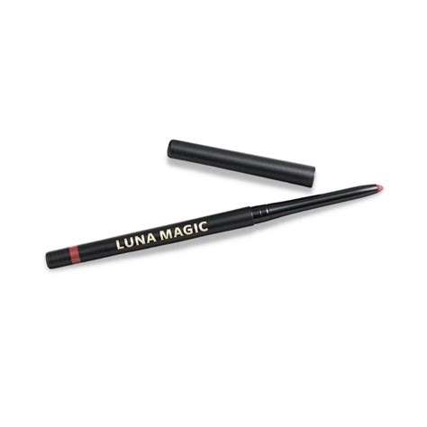 Luna Magical Lip Pencil Besitos: The Versatile Lip Liner You Need in Your Life